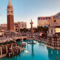Best Hotels in Las Vegas for Savvy Travelers